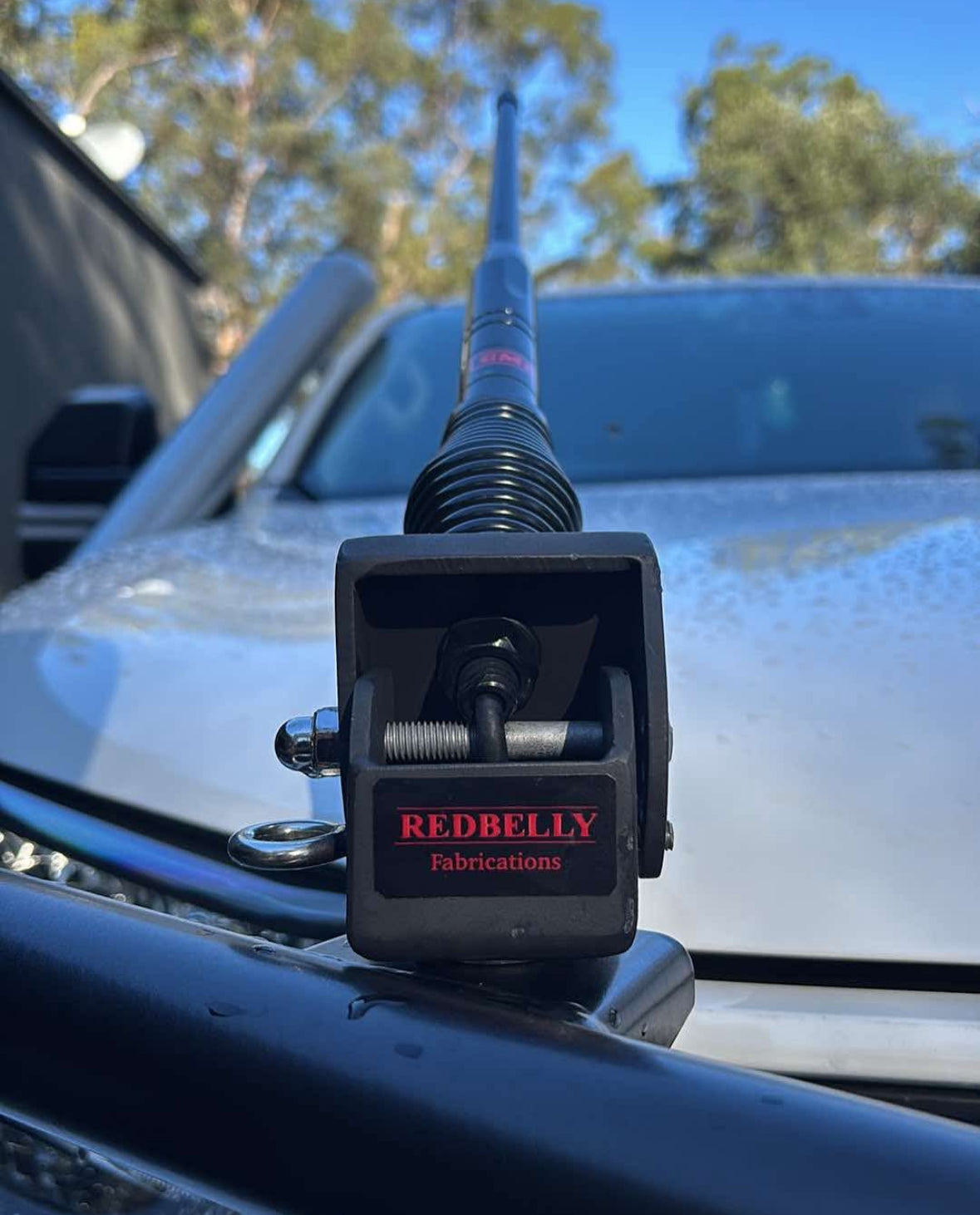 Redbelly Aerial Bracket mounted on vehicle